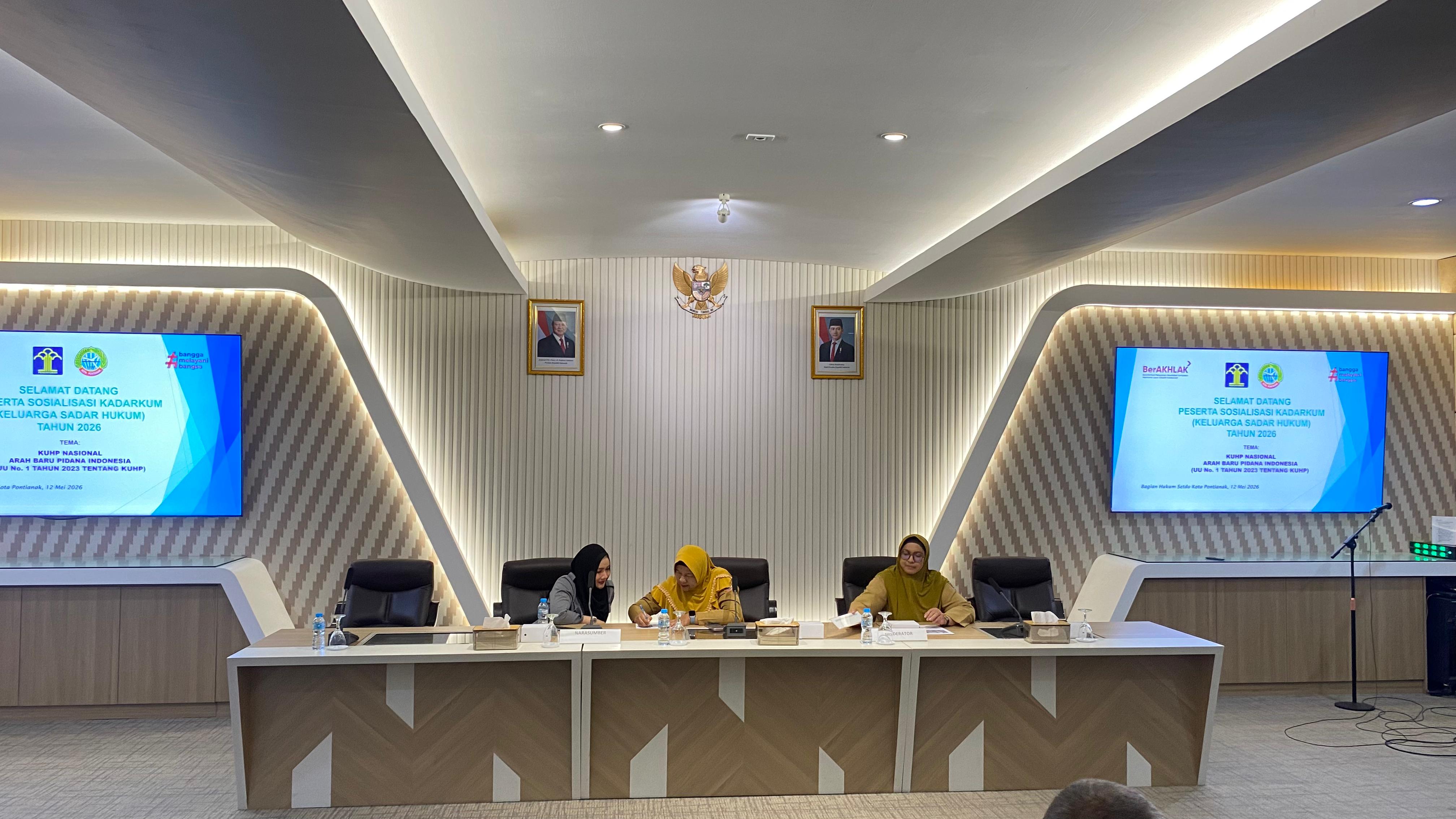 Paralegal Kadarkum Kecamatan Pontianak Tenggara Dan Kecamatan Pontianak Selatan Dibekali Kuhp Baru, Pemkot Pontianak Bersama Kemenkum Kalbar Perkuat Garda Terdepan Akses Keadilan